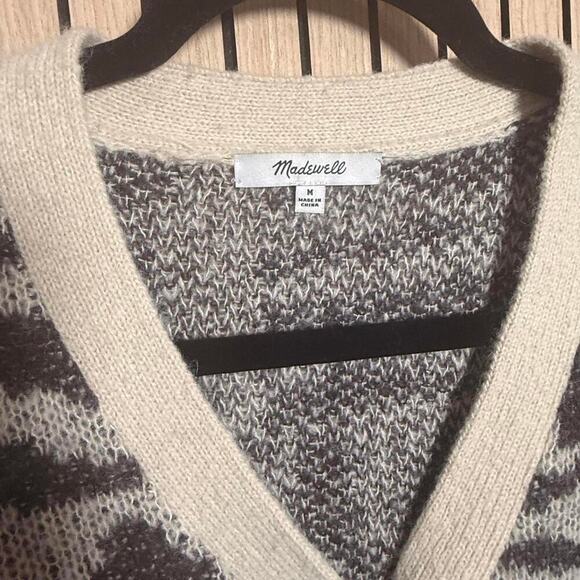 221 Madewell V-Neck Cardigan in Abstract Animal (Size M) - Picture 3 of 5